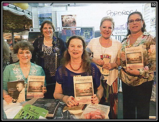 Uma imagem contendo interior, pessoa, grupo, foto

Descri��o gerada automaticamente