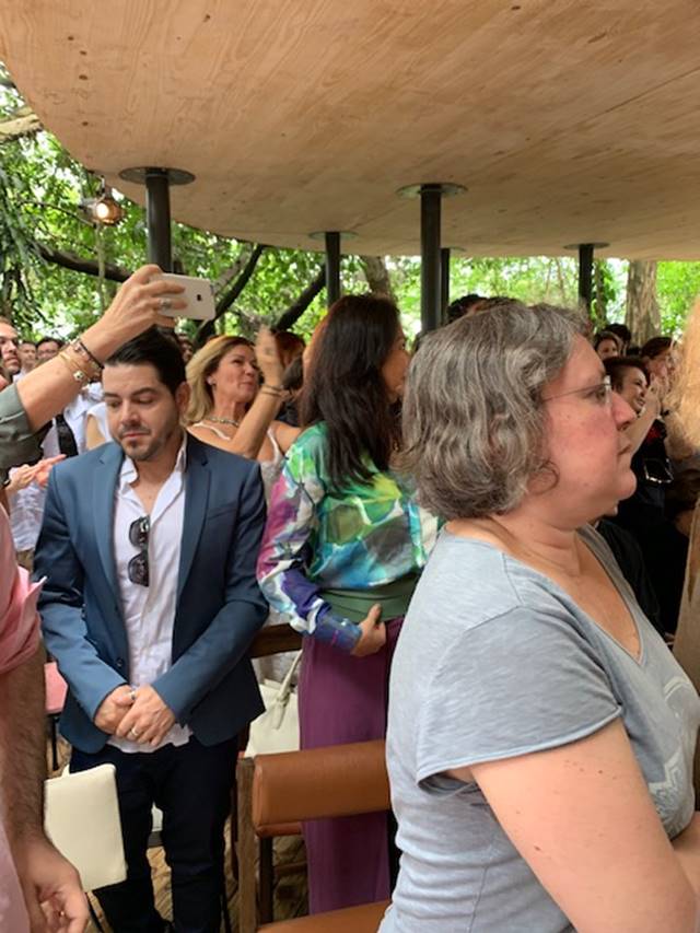 Uma imagem contendo pessoa

Descri��o gerada automaticamente